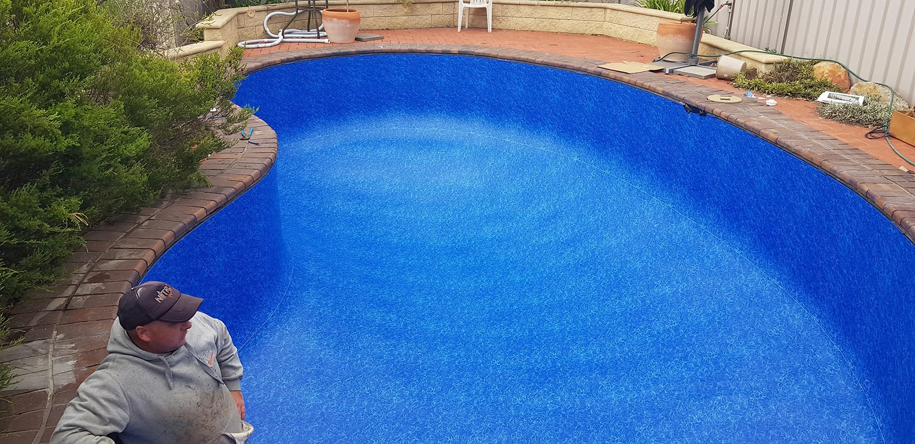 tripple vacumn the pool floor2 Tripple vacumn the pool floor 2