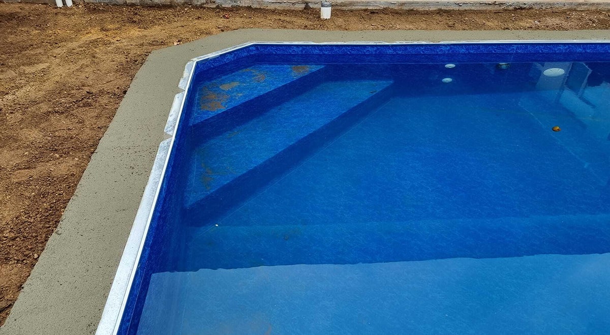 pool steps